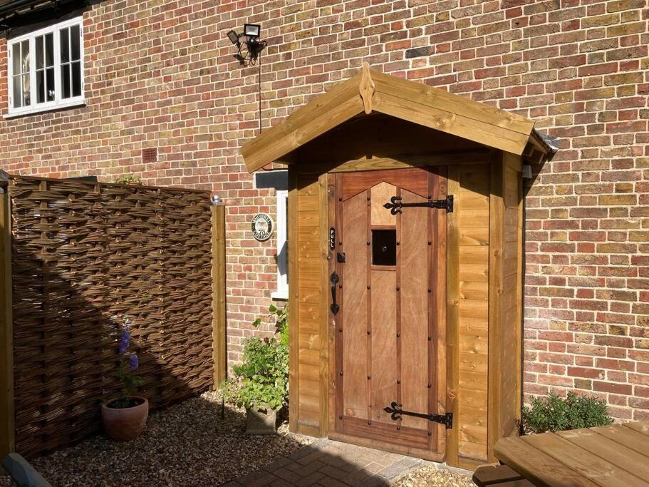 Beautiful 500 Year Old Listed Kentish Cottage Wingham Exteriér fotografie