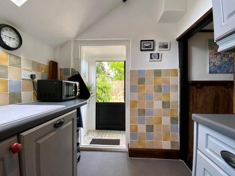 Beautiful 500 Year Old Listed Kentish Cottage Wingham Exteriér fotografie